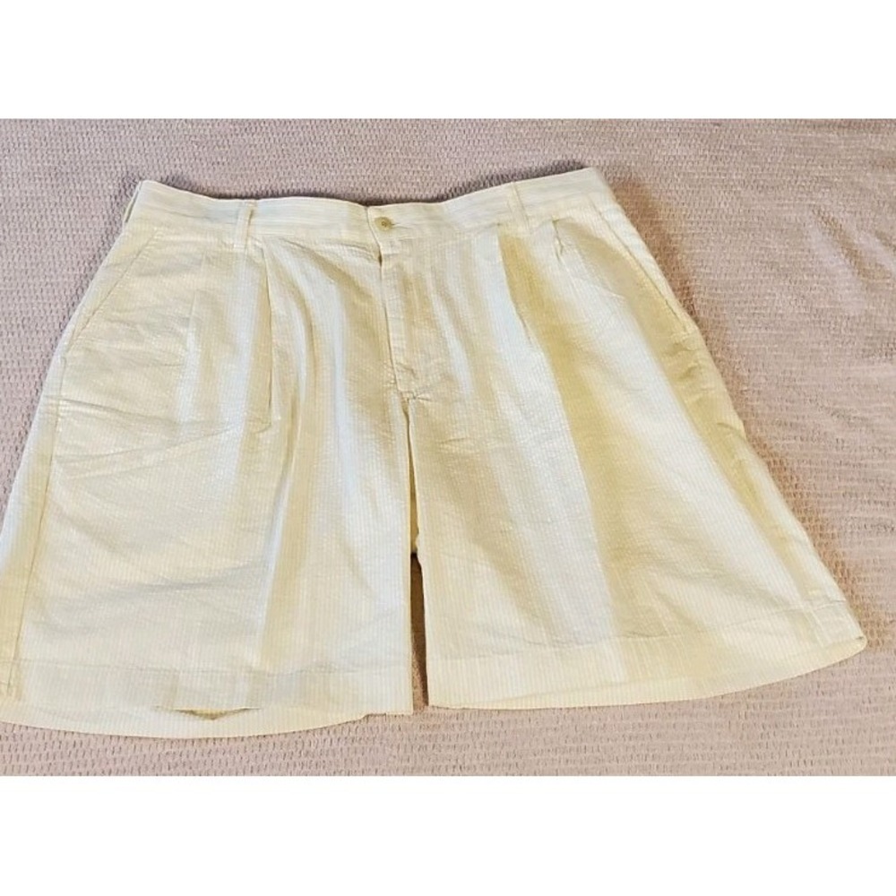 Bills Khakis shorts Sz 36 Yellow & White Stripe Pleated Zip & Button Cotton